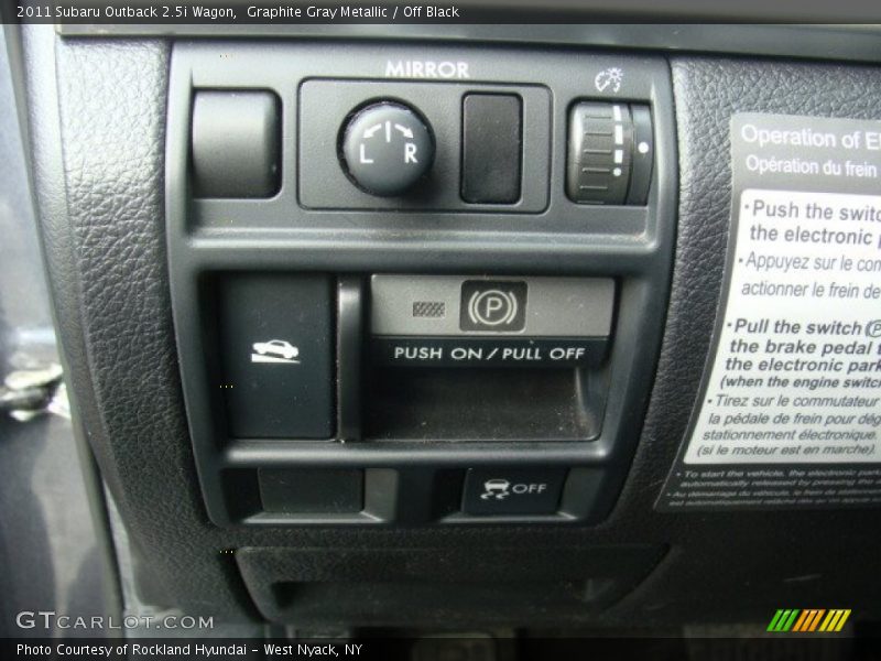 Graphite Gray Metallic / Off Black 2011 Subaru Outback 2.5i Wagon