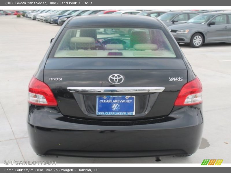 Black Sand Pearl / Bisque 2007 Toyota Yaris Sedan