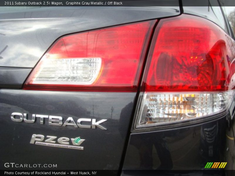 Graphite Gray Metallic / Off Black 2011 Subaru Outback 2.5i Wagon