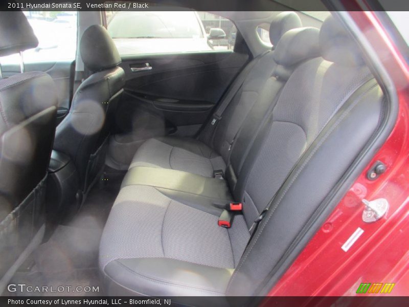 Venetian Red / Black 2011 Hyundai Sonata SE