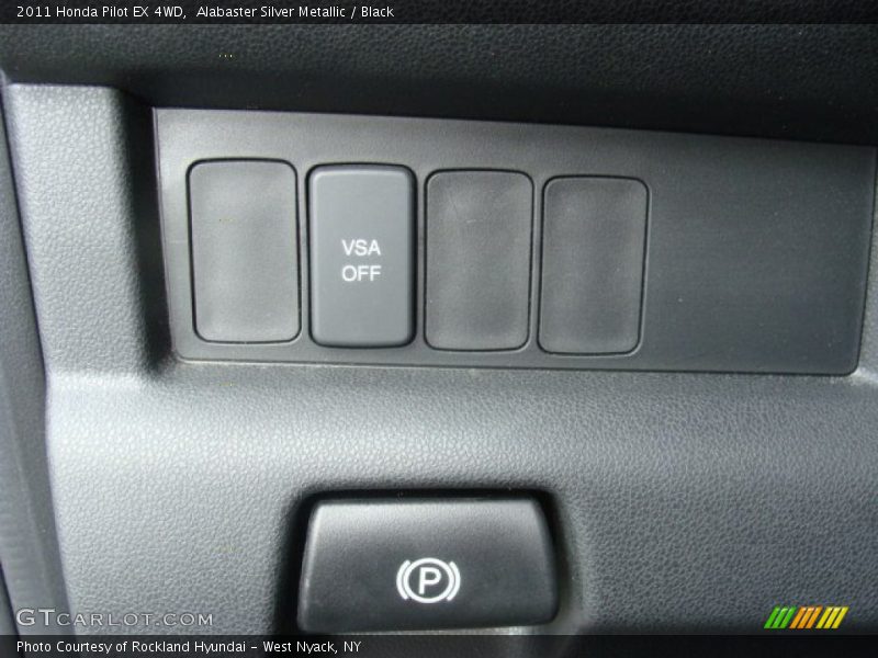 Alabaster Silver Metallic / Black 2011 Honda Pilot EX 4WD