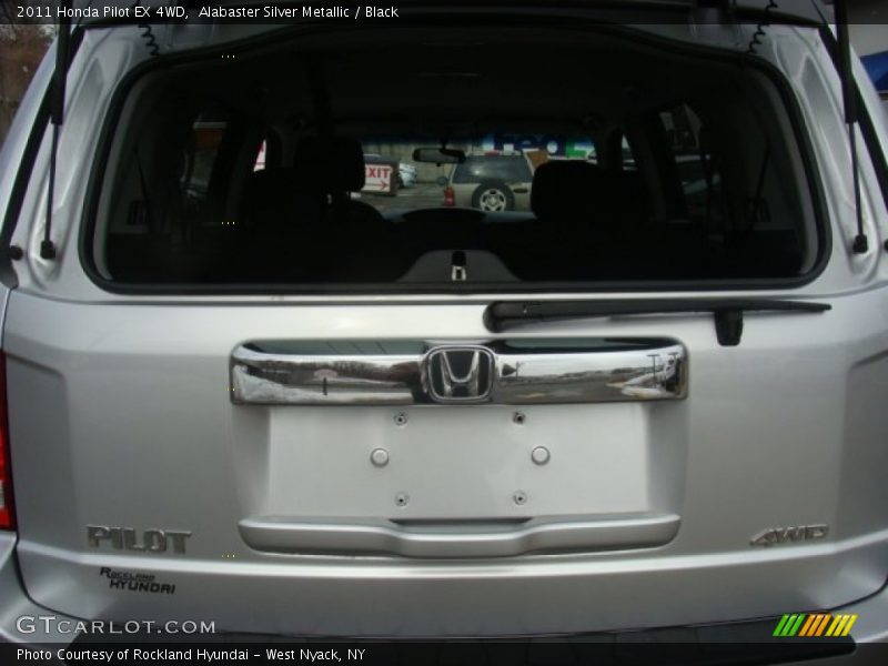 Alabaster Silver Metallic / Black 2011 Honda Pilot EX 4WD