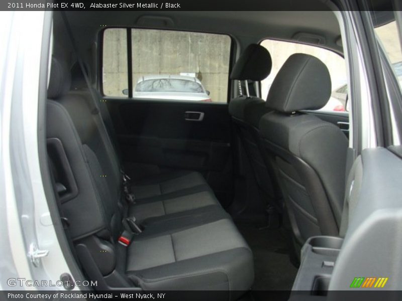 Alabaster Silver Metallic / Black 2011 Honda Pilot EX 4WD