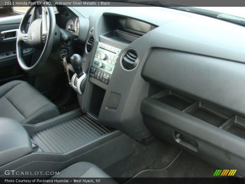 Alabaster Silver Metallic / Black 2011 Honda Pilot EX 4WD