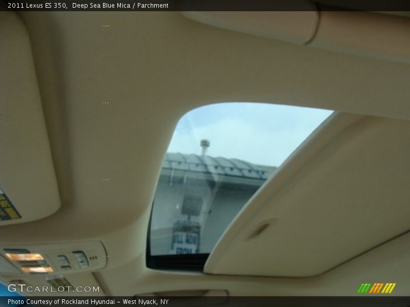 Deep Sea Blue Mica / Parchment 2011 Lexus ES 350