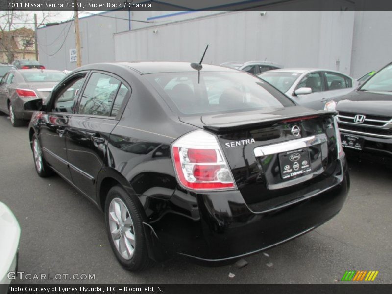 Super Black / Charcoal 2011 Nissan Sentra 2.0 SL