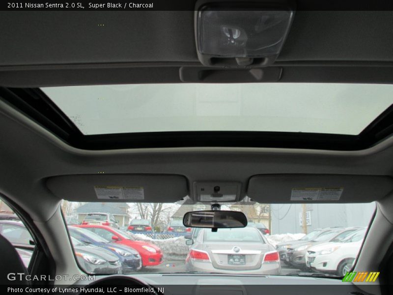 Super Black / Charcoal 2011 Nissan Sentra 2.0 SL