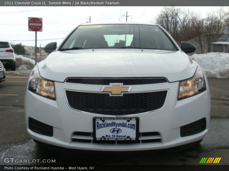 Summit White / Jet Black/Medium Titanium 2011 Chevrolet Cruze LS
