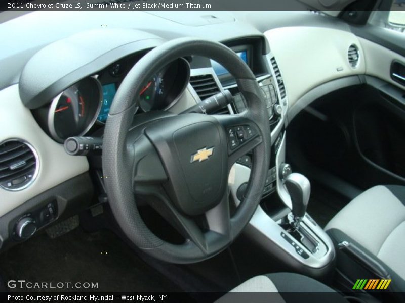Summit White / Jet Black/Medium Titanium 2011 Chevrolet Cruze LS