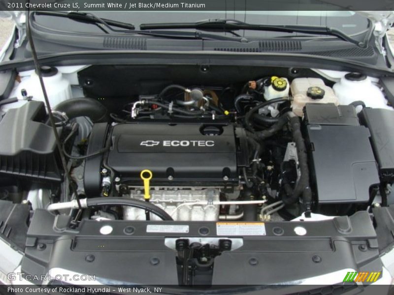 Summit White / Jet Black/Medium Titanium 2011 Chevrolet Cruze LS