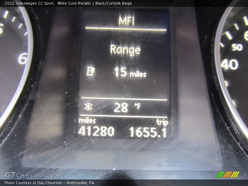 White Gold Metallic / Black/Cornsilk Beige 2012 Volkswagen CC Sport