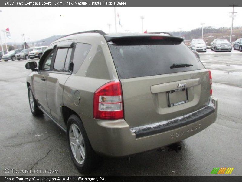 Light Khaki Metallic / Pastel Pebble Beige 2007 Jeep Compass Sport