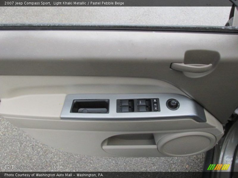 Light Khaki Metallic / Pastel Pebble Beige 2007 Jeep Compass Sport