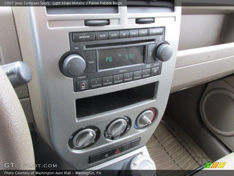 Light Khaki Metallic / Pastel Pebble Beige 2007 Jeep Compass Sport