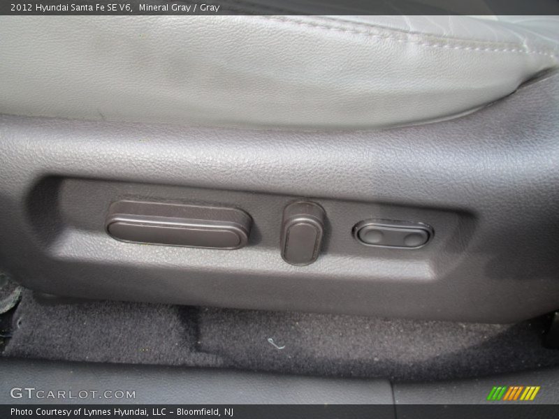 Mineral Gray / Gray 2012 Hyundai Santa Fe SE V6