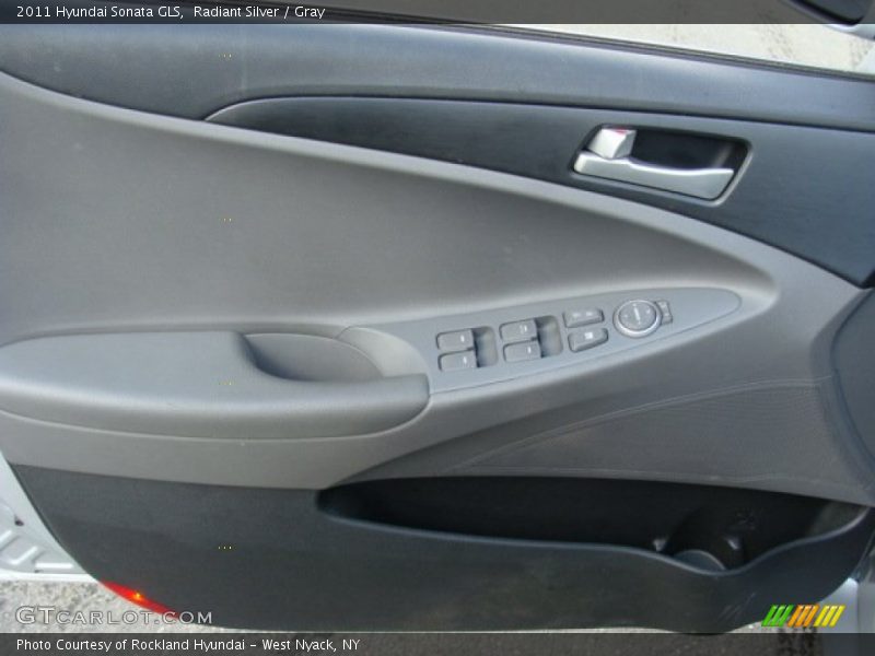 Radiant Silver / Gray 2011 Hyundai Sonata GLS