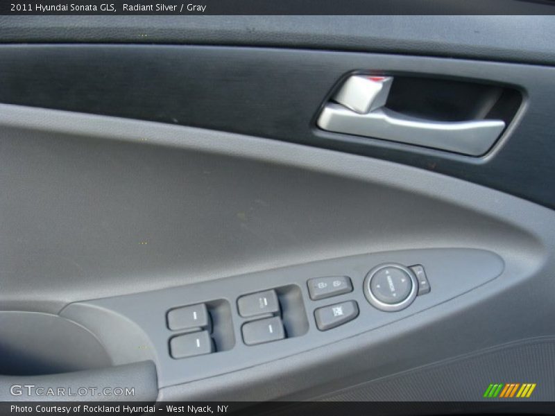 Radiant Silver / Gray 2011 Hyundai Sonata GLS
