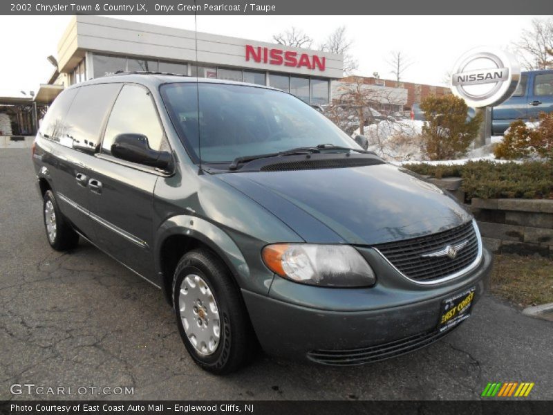 Onyx Green Pearlcoat / Taupe 2002 Chrysler Town & Country LX