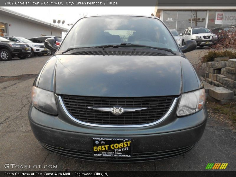 Onyx Green Pearlcoat / Taupe 2002 Chrysler Town & Country LX