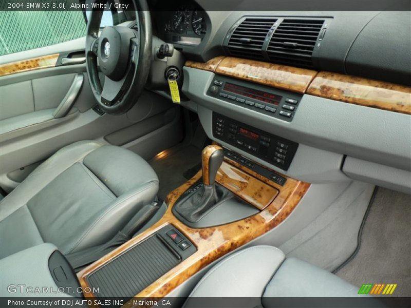 Alpine White / Grey 2004 BMW X5 3.0i