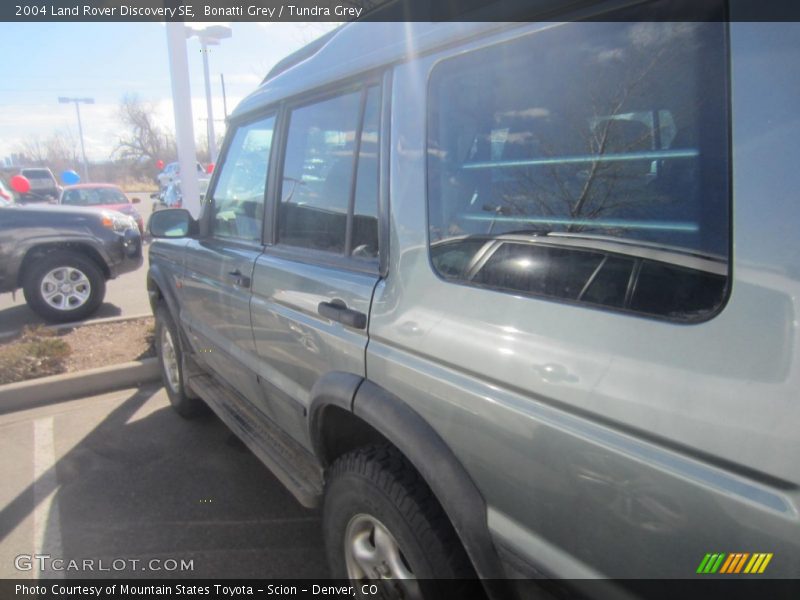 Bonatti Grey / Tundra Grey 2004 Land Rover Discovery SE