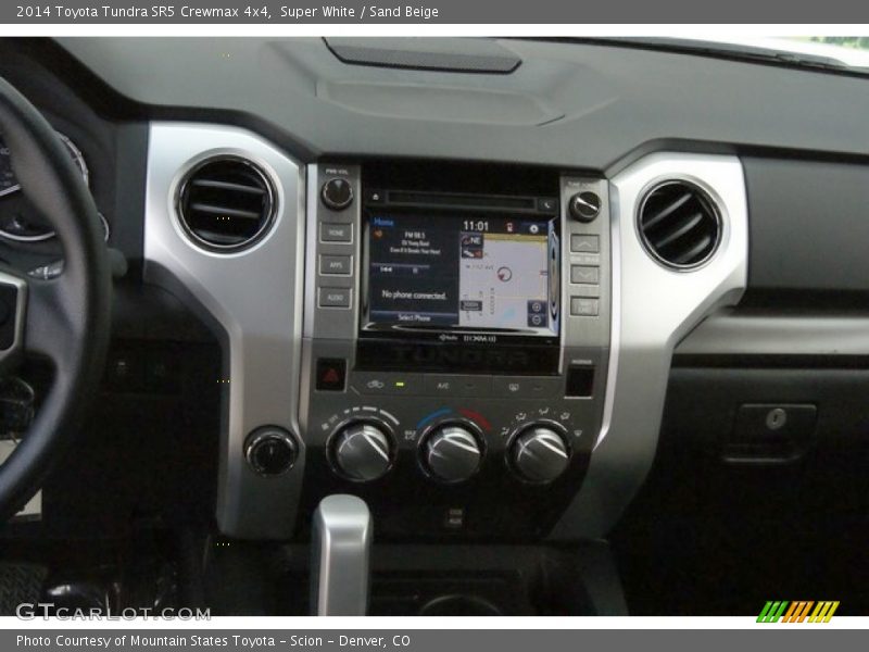 Super White / Sand Beige 2014 Toyota Tundra SR5 Crewmax 4x4