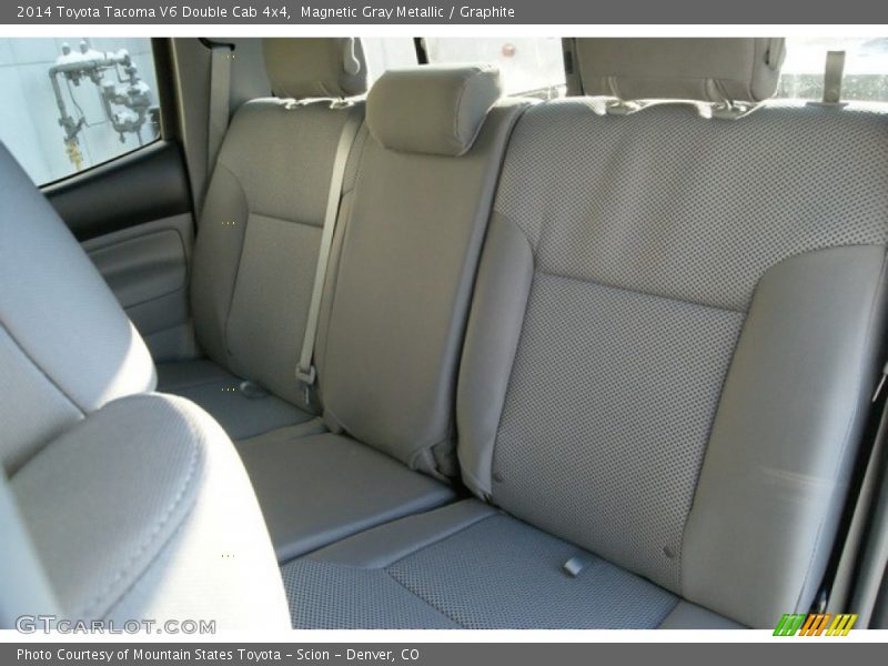 Magnetic Gray Metallic / Graphite 2014 Toyota Tacoma V6 Double Cab 4x4