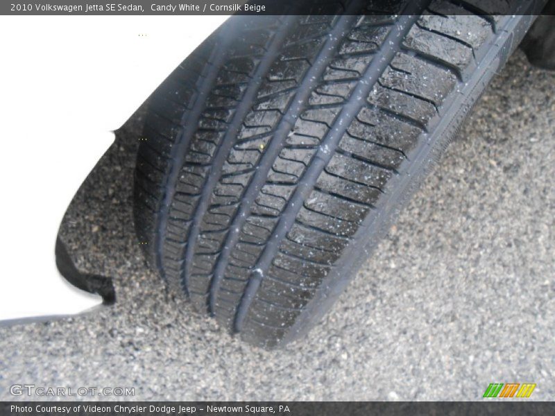 Candy White / Cornsilk Beige 2010 Volkswagen Jetta SE Sedan