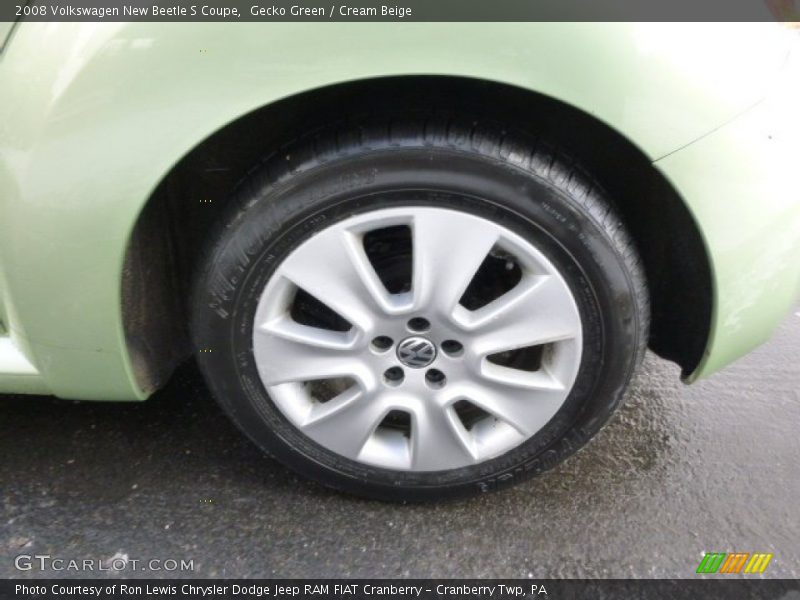 Gecko Green / Cream Beige 2008 Volkswagen New Beetle S Coupe