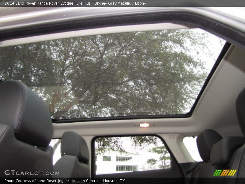 Sunroof of 2014 Range Rover Evoque Pure Plus