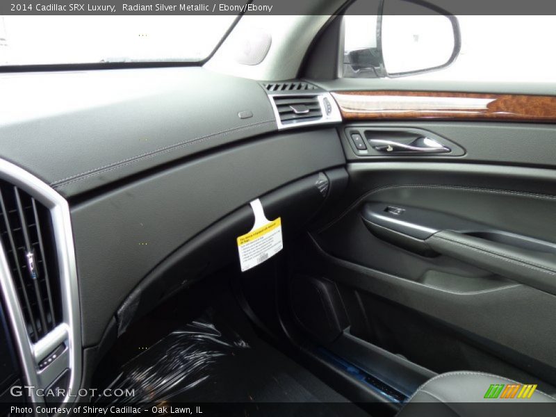Radiant Silver Metallic / Ebony/Ebony 2014 Cadillac SRX Luxury