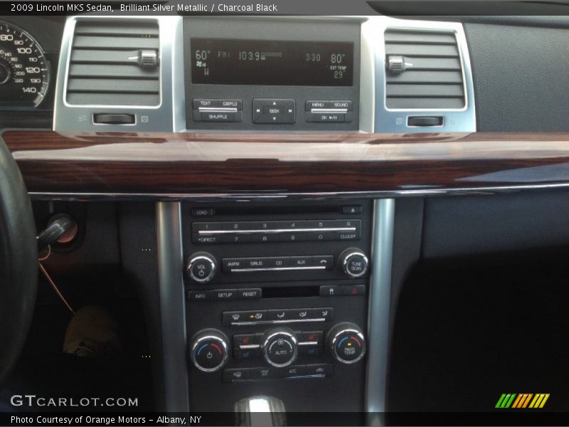 Brilliant Silver Metallic / Charcoal Black 2009 Lincoln MKS Sedan