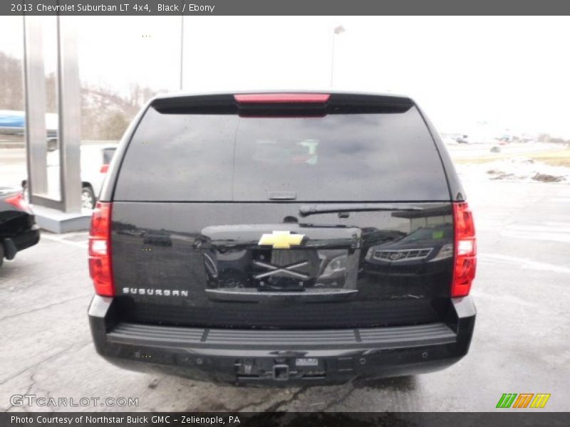 Black / Ebony 2013 Chevrolet Suburban LT 4x4