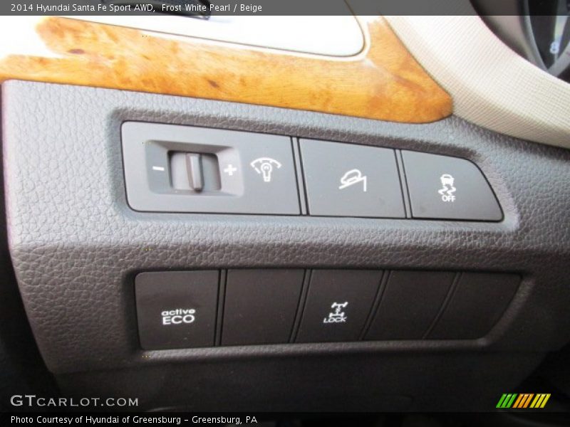 Frost White Pearl / Beige 2014 Hyundai Santa Fe Sport AWD