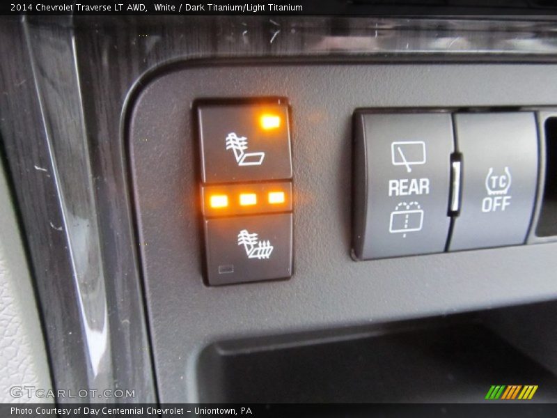 White / Dark Titanium/Light Titanium 2014 Chevrolet Traverse LT AWD