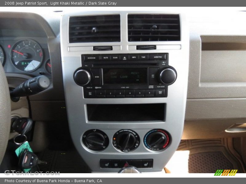 Light Khaki Metallic / Dark Slate Gray 2008 Jeep Patriot Sport