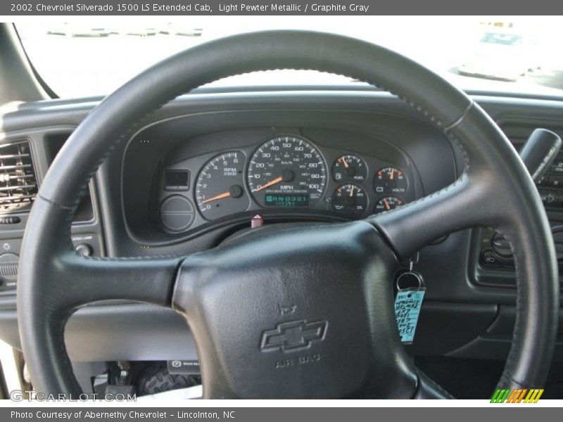 Light Pewter Metallic / Graphite Gray 2002 Chevrolet Silverado 1500 LS Extended Cab