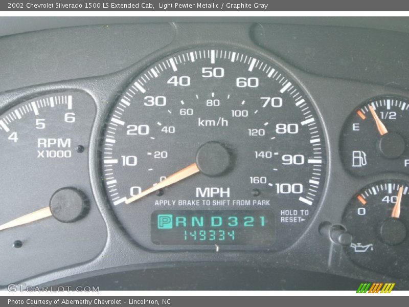 Light Pewter Metallic / Graphite Gray 2002 Chevrolet Silverado 1500 LS Extended Cab