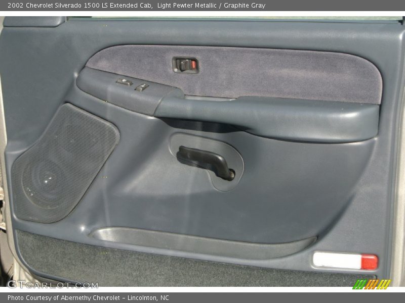 Light Pewter Metallic / Graphite Gray 2002 Chevrolet Silverado 1500 LS Extended Cab