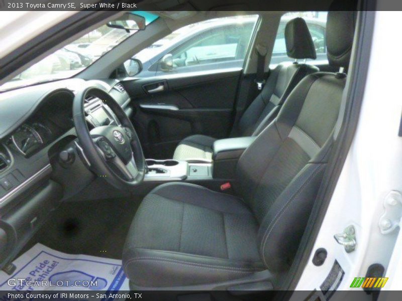 Super White / Black 2013 Toyota Camry SE