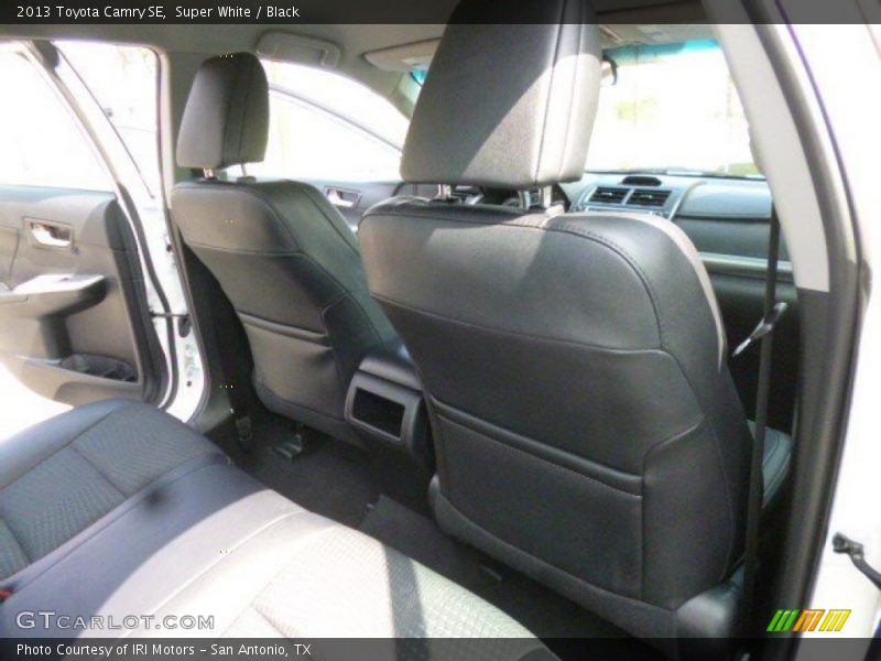 Super White / Black 2013 Toyota Camry SE