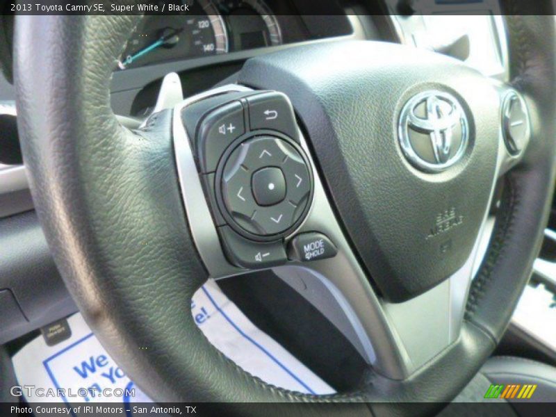 Super White / Black 2013 Toyota Camry SE