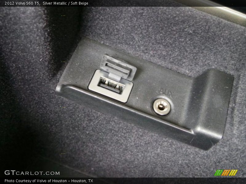 Silver Metallic / Soft Beige 2012 Volvo S60 T5