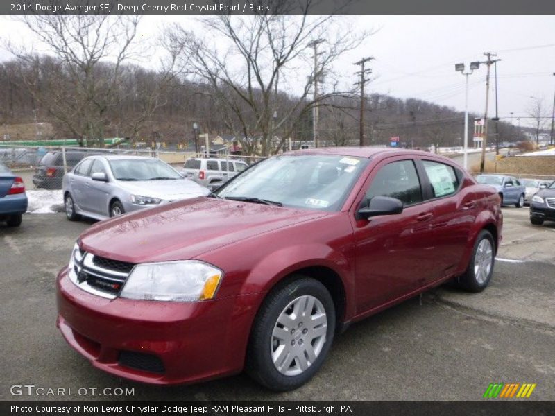 Front 3/4 View of 2014 Avenger SE