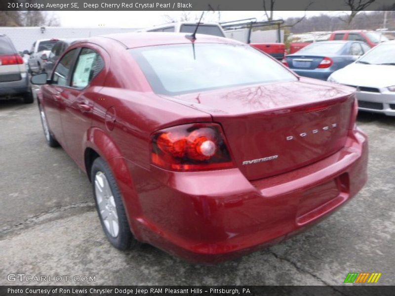 Deep Cherry Red Crystal Pearl / Black 2014 Dodge Avenger SE