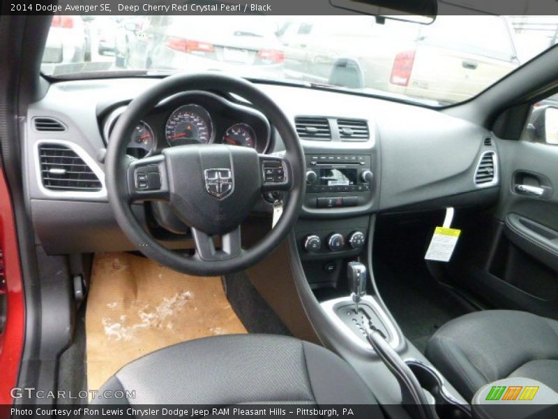 Black Interior - 2014 Avenger SE 