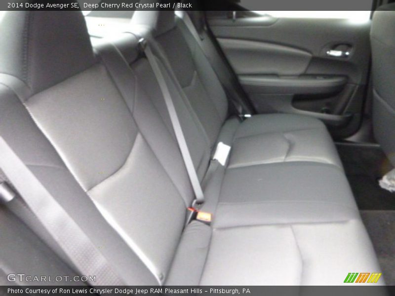 Deep Cherry Red Crystal Pearl / Black 2014 Dodge Avenger SE