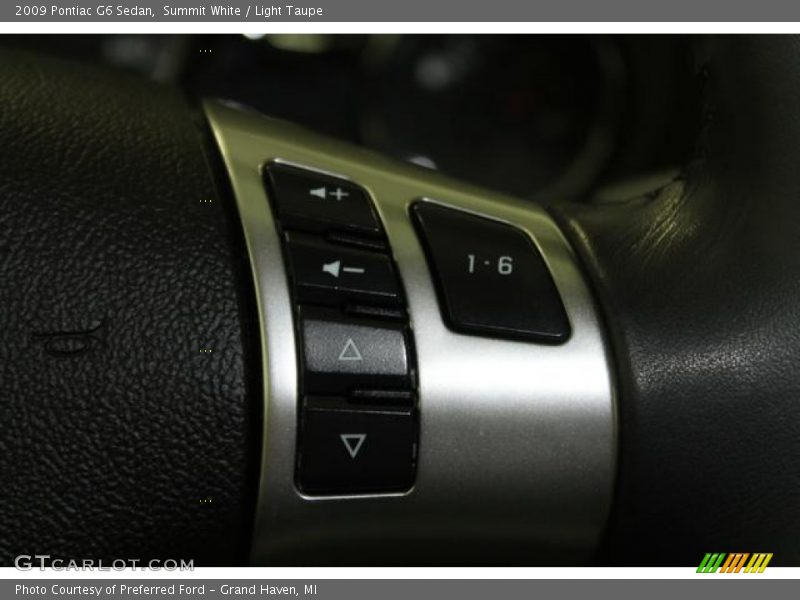 Summit White / Light Taupe 2009 Pontiac G6 Sedan