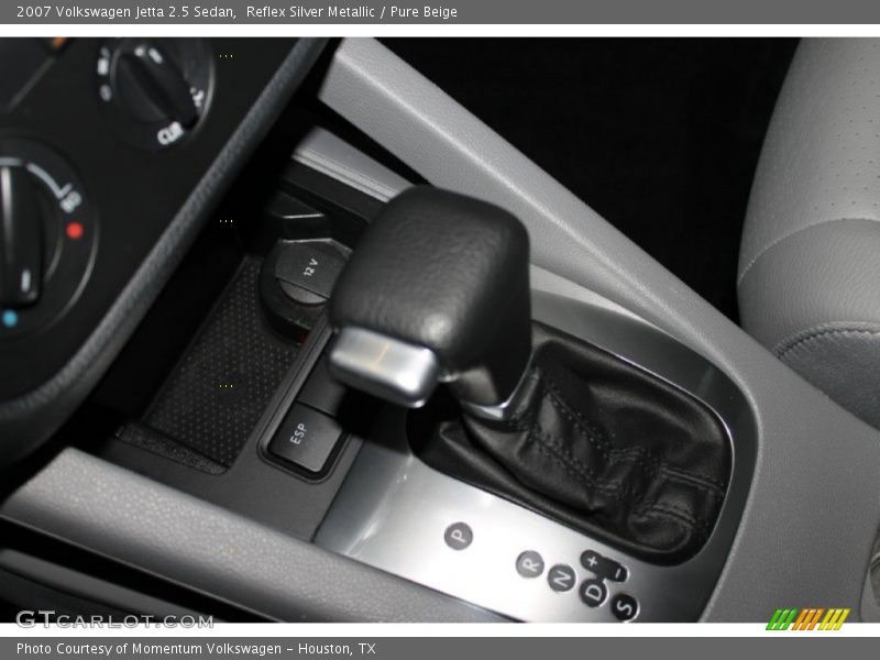 Reflex Silver Metallic / Pure Beige 2007 Volkswagen Jetta 2.5 Sedan