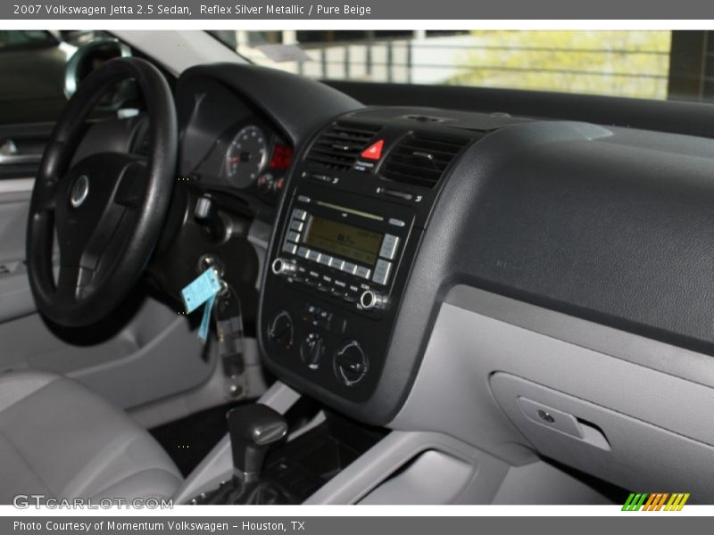 Reflex Silver Metallic / Pure Beige 2007 Volkswagen Jetta 2.5 Sedan